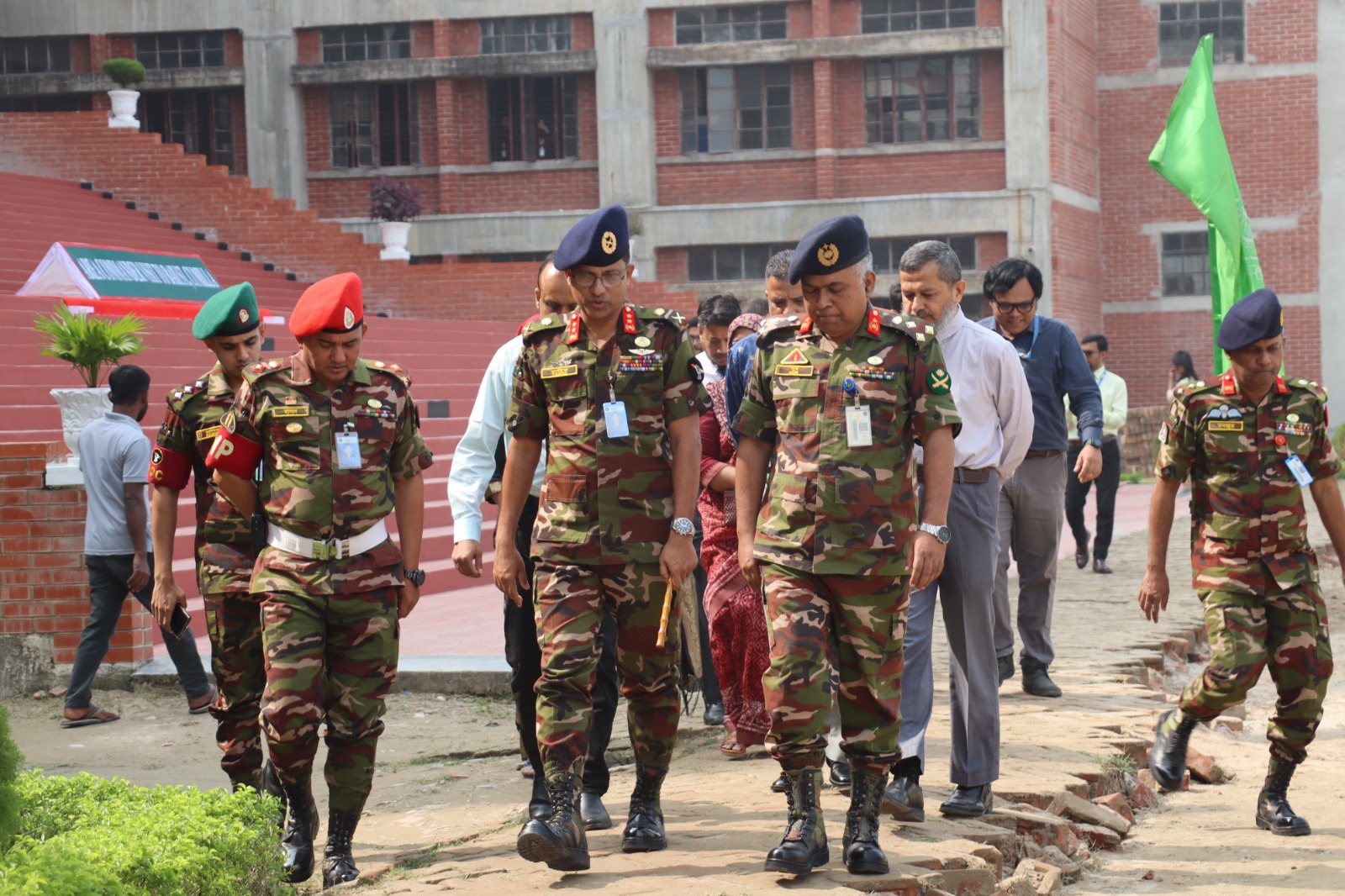 সেনাবাহিনীর ৩৩ পদাতিক ডিভিশনের জিওসির বাইউস্ট পরিদর্শন