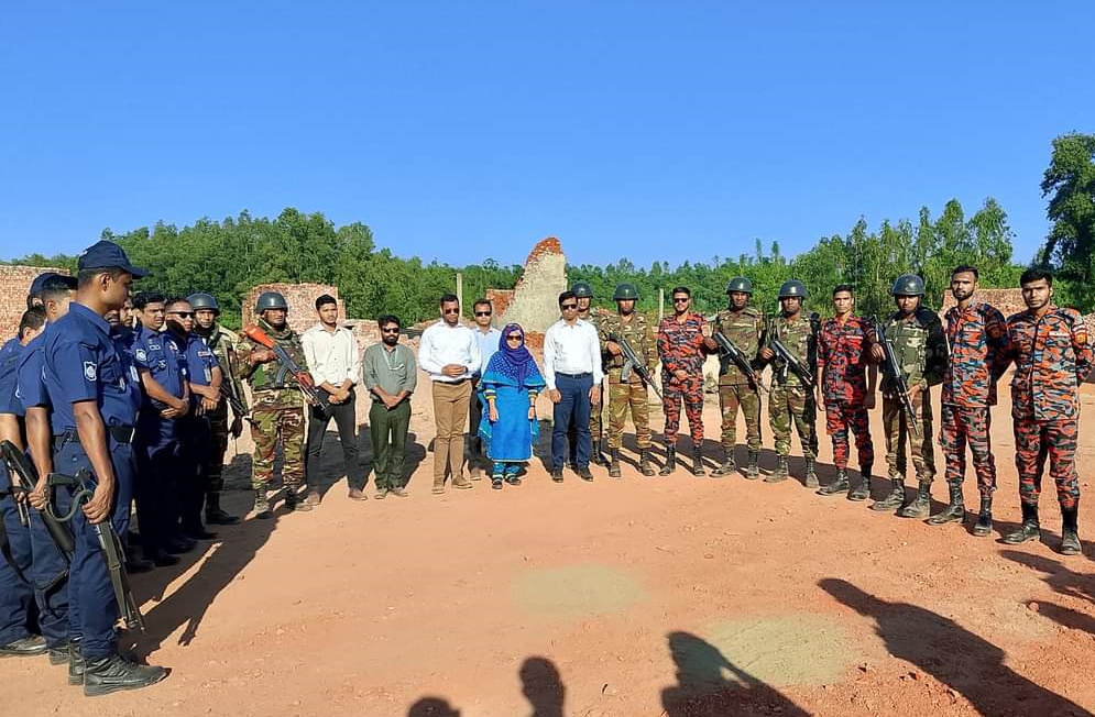 লোহাগাড়ায় ৩ টি অবৈধ ইটভাটা গুঁড়িয়ে দিল পরিবেশ অধিদপ্তর