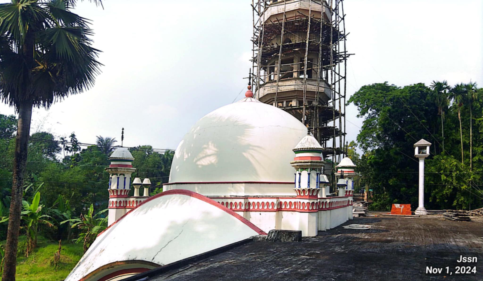 নাগরপুরে কালের সাক্ষী হয়ে দাঁড়িয়ে আছে মোগল স্থাপত্য সলিমাবাদ তেবাড়িয়া জামে মসজিদ।