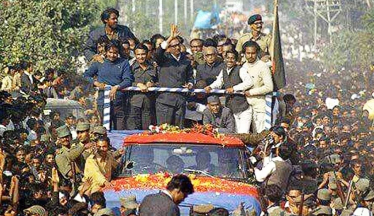 WHEN BANGABANDHU CAME HOME . . .